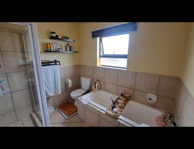 2 BEDROOM APARTMENT FOR SALE IN ALBERTSDAL